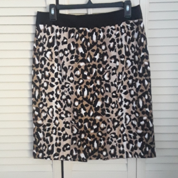 White House Black Market Leopard Skirt 12 - Picture 1 of 4